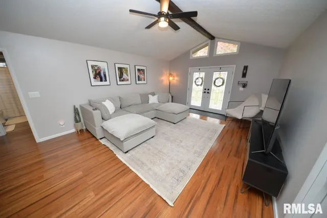 $199,000 | 811 Buffalo Lane, Mount Vernon, IL 62864