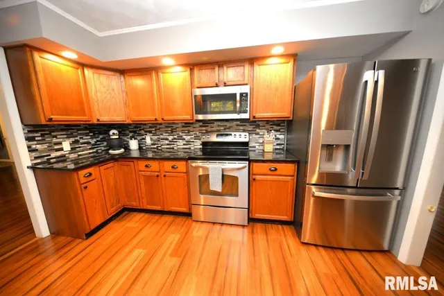 $199,000 | 811 Buffalo Lane, Mount Vernon, IL 62864