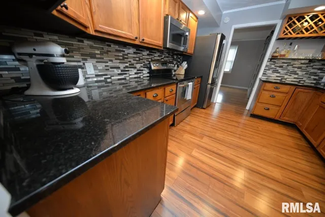 $199,000 | 811 Buffalo Lane, Mount Vernon, IL 62864