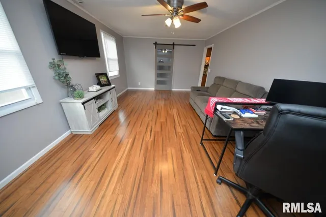 $199,000 | 811 Buffalo Lane, Mount Vernon, IL 62864