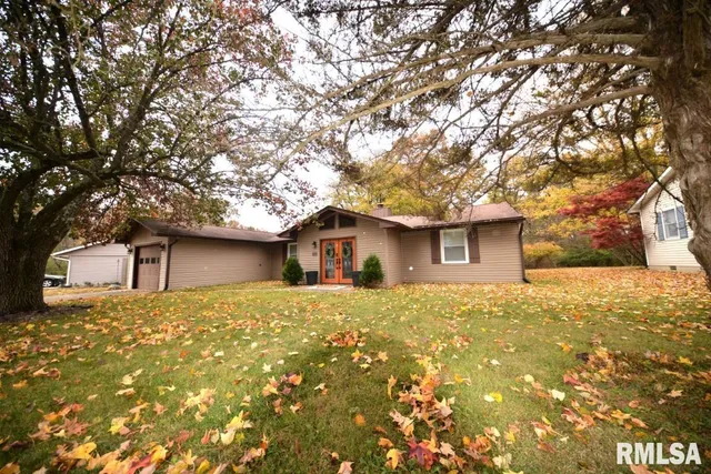 $199,000 | 811 Buffalo Lane, Mount Vernon, IL 62864