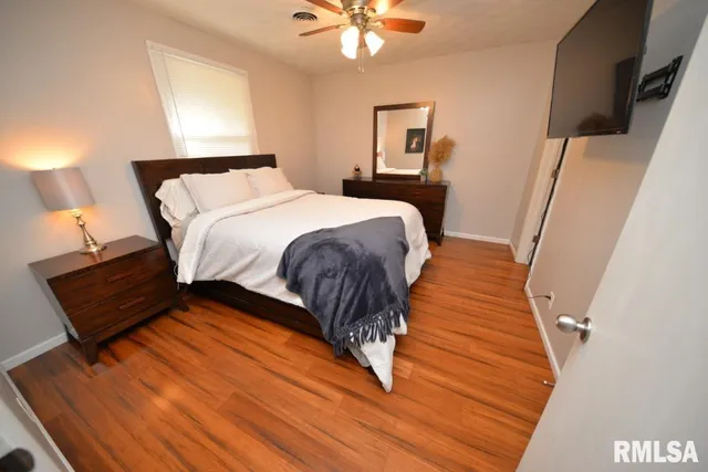 $199,000 | 811 Buffalo Lane, Mount Vernon, IL 62864