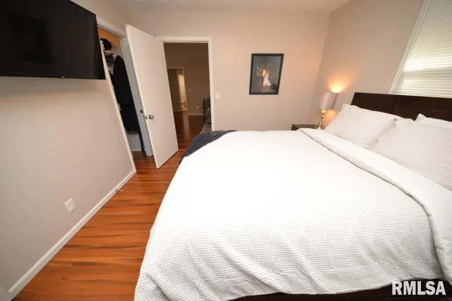 $199,000 | 811 Buffalo Lane, Mount Vernon, IL 62864