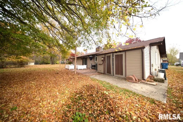 $199,000 | 811 Buffalo Lane, Mount Vernon, IL 62864