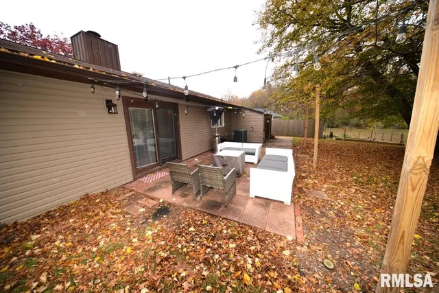 $199,000 | 811 Buffalo Lane, Mount Vernon, IL 62864