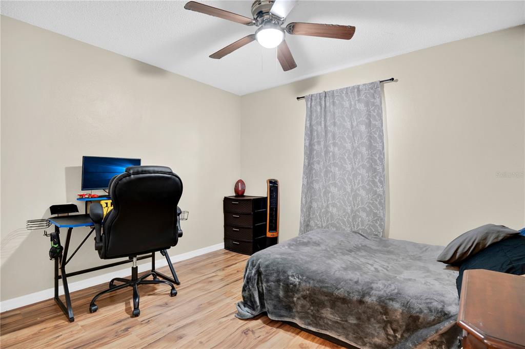 2901 Grayton Street Deltona, FL 32738 - Photo 13 of 23