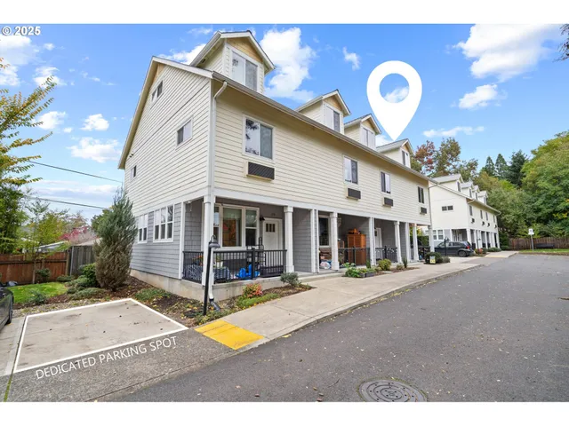 $240,000 | 116 Northeast 109th Avenue, Unit A5, Portland, OR 97220