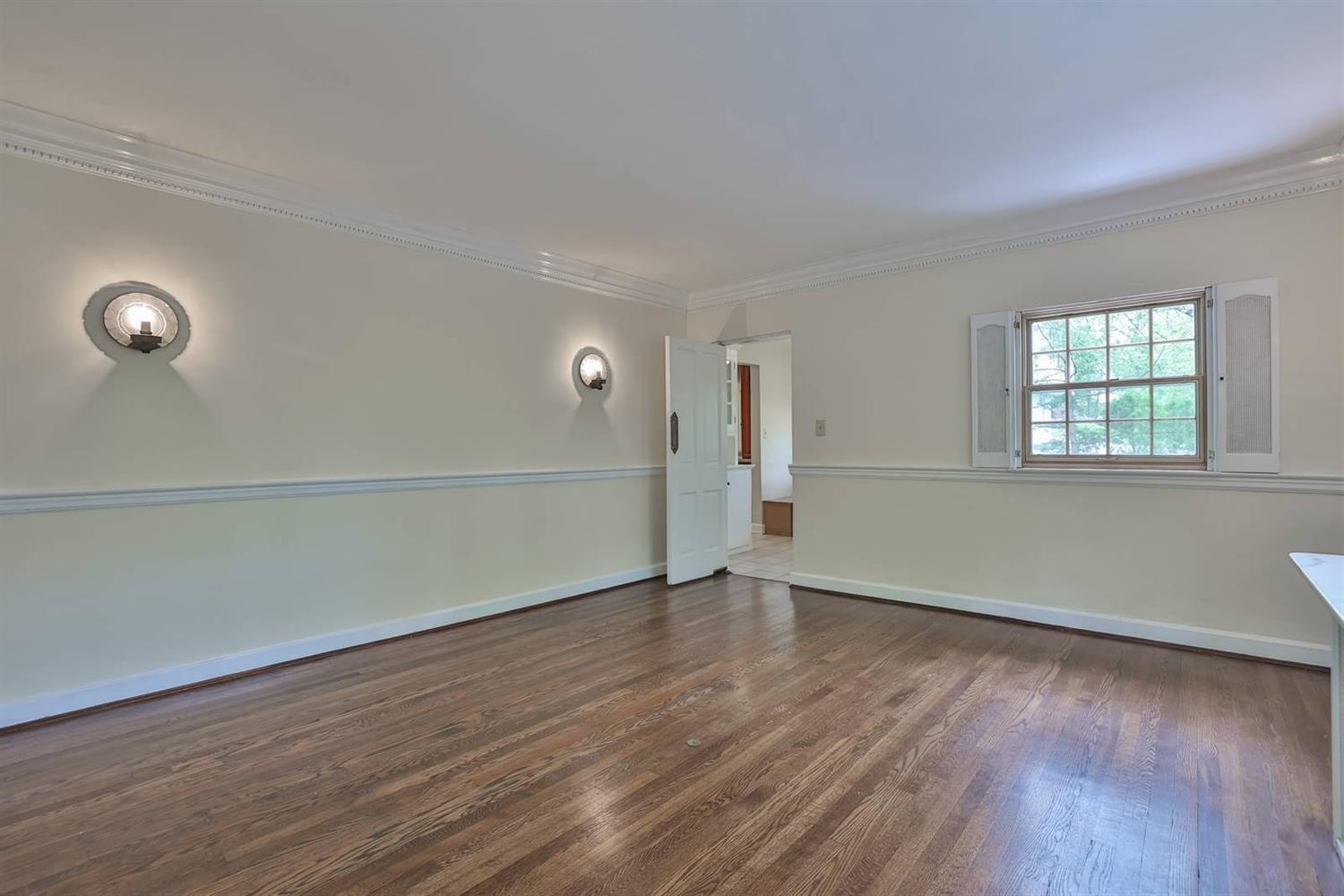 501 Reily Road Wyoming, OH 45215 - Photo 13 of 42