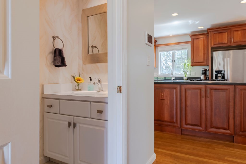 141 Meadow Lane Middletown, RI 02842 - Photo 12 of 50