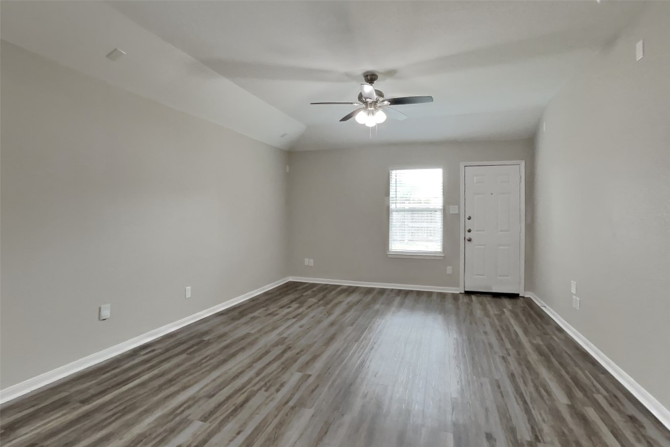 32411 Cross Spring Park Lane Conroe, TX 77385 - Photo 2 of 20