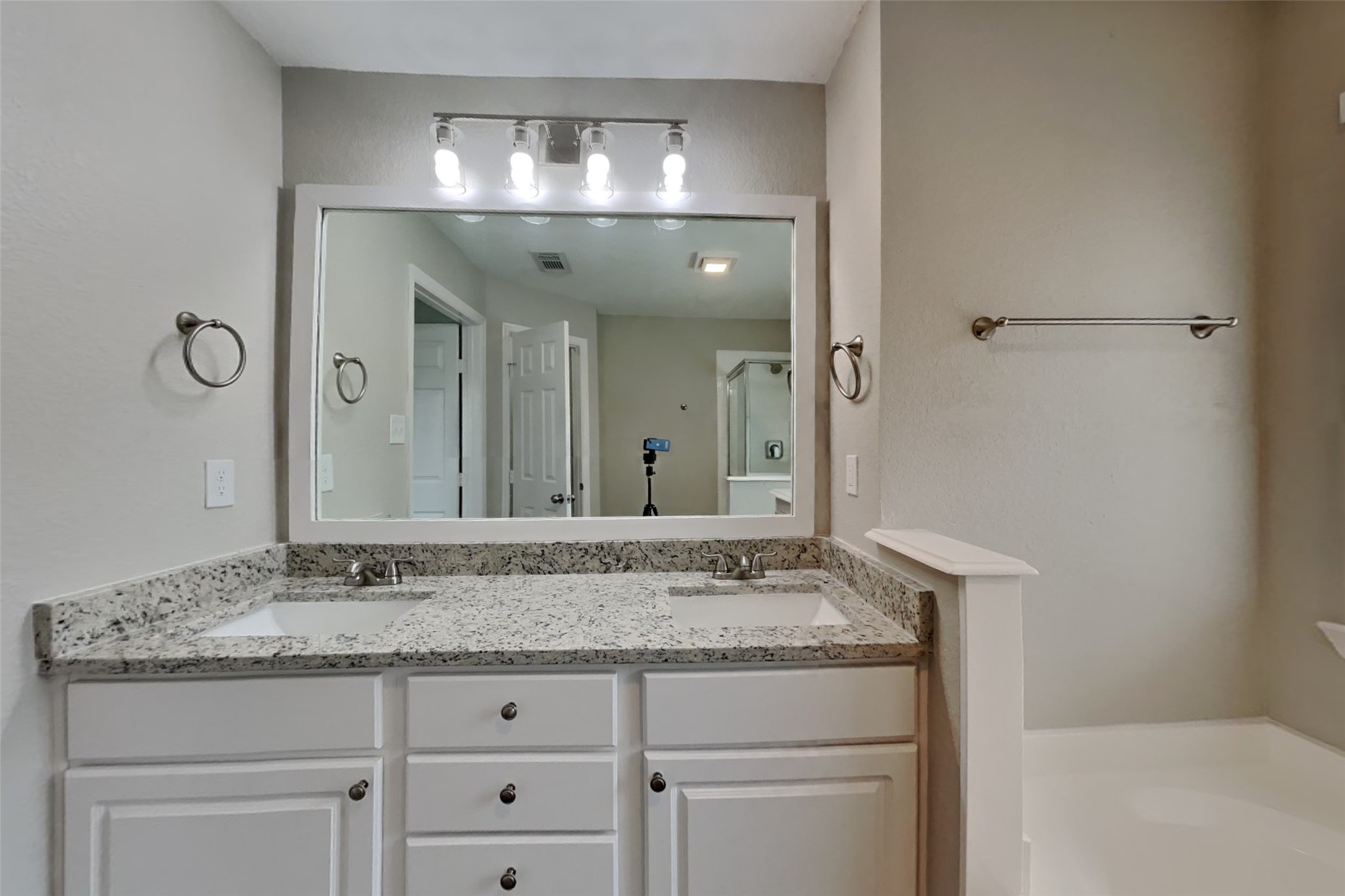 32411 Cross Spring Park Lane Conroe, TX 77385 - Photo 10 of 20