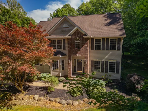 $699,900 | 11685 Lancaster Drive, Chagrin Falls, OH 44023