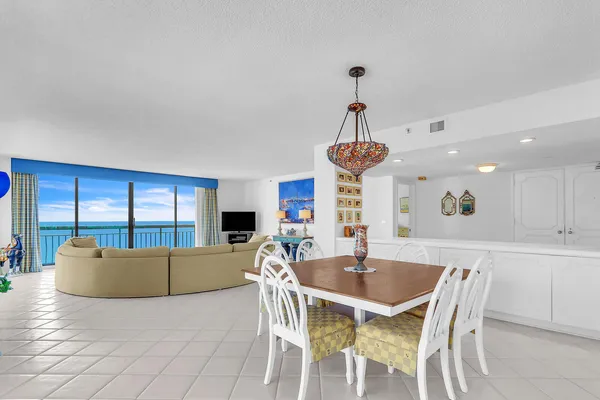 $8,000 | 4100 North Ocean Drive, Unit 1501, Singer Island, FL 33404