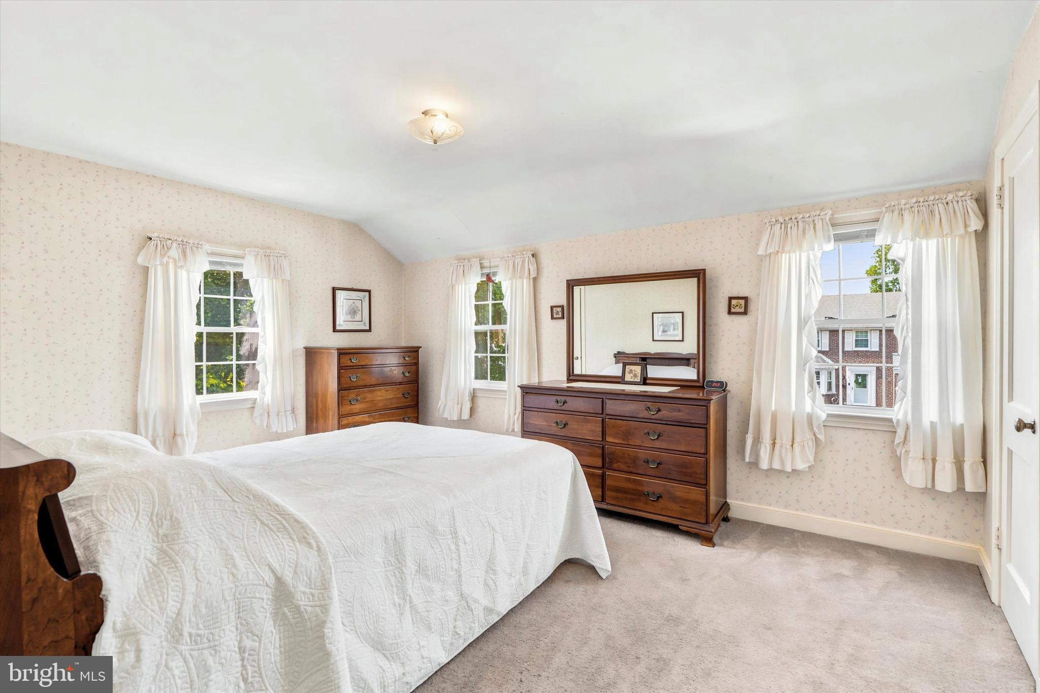 204 Flintlock Road Drexel Hill, PA 19026 - Photo 23 of 35