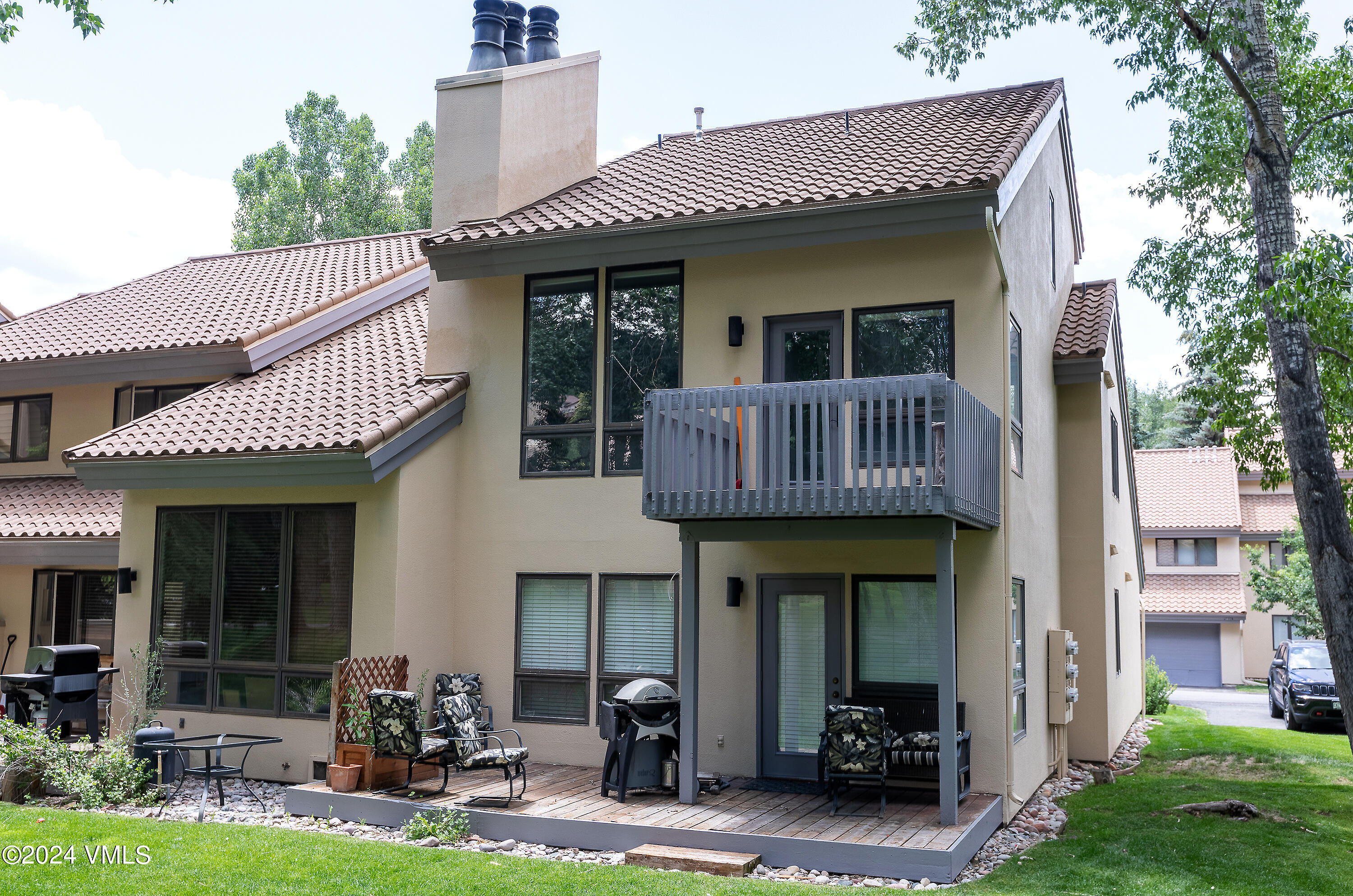 264 Eagle Drive, Unit 206 Eagle-Vail, CO 81620 - Photo 3 of 12 a front view of a house