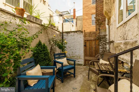 $769,000 | 705 Manton Street, Philadelphia, PA 19147