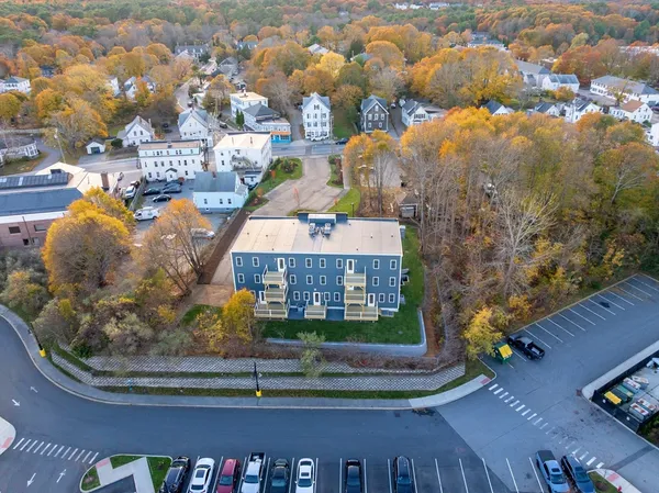 $639,900 | 393-7 Court Street, Unit 7, Plymouth, MA 02360