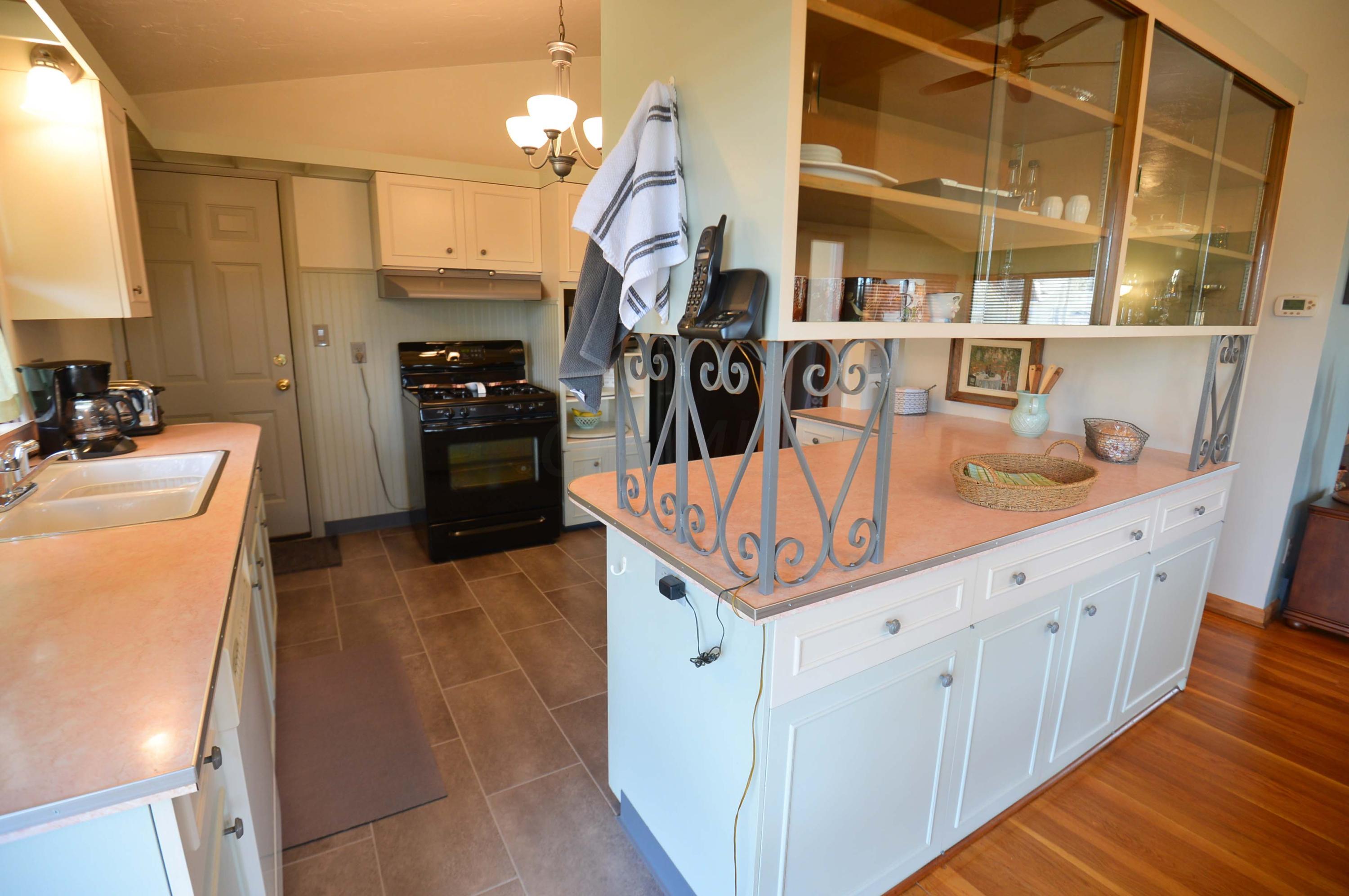 3106 Whitehead Road Columbus, OH 43204 - Photo 8 of 34 Gallery Image 8