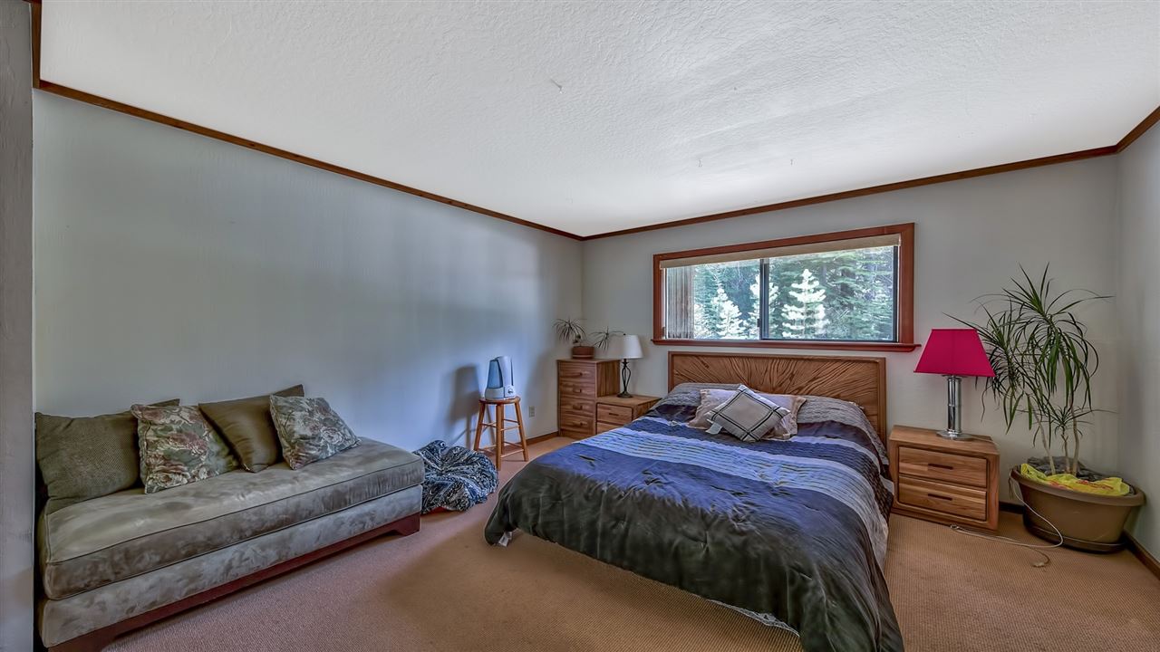 7870 River Road Truckee, CA 96161 - Photo 10 of 14 Gallery Image 10