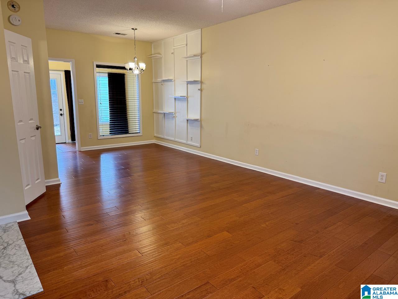 137 Canyon Place Pelham, AL 35124 - Photo 10 of 34