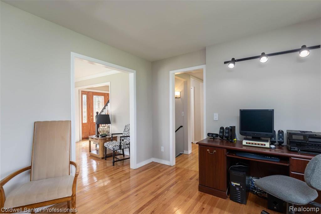 3472 Wedgewood Drive Rochester Hills, MI 48306 - Photo 10 of 46