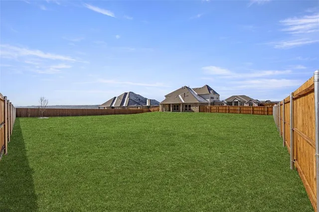 $712,195 | 320 Cheyenne Mountain Drive, Ovilla, TX 75154