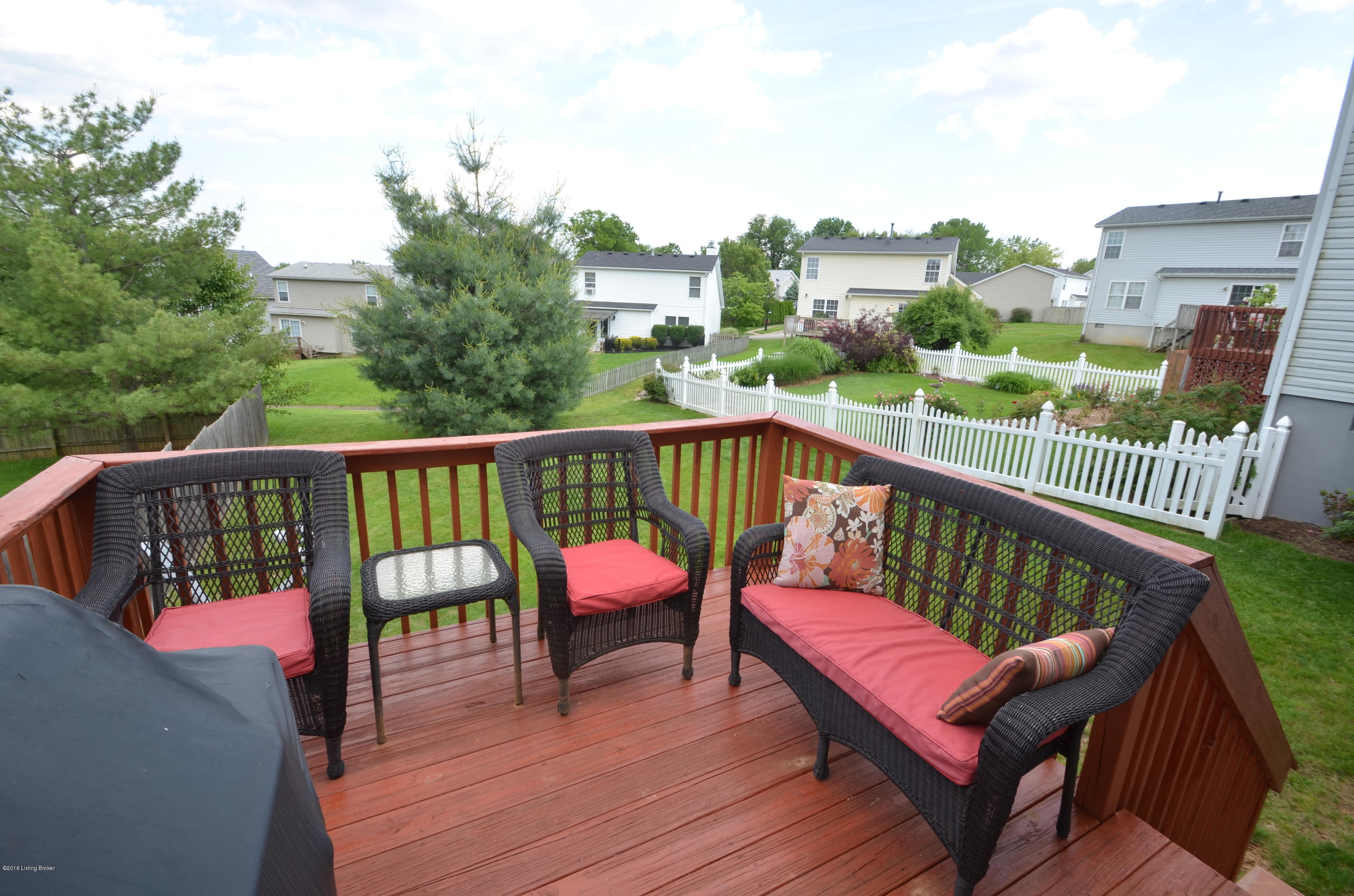 10704 Bayport Road Louisville, KY 40299 - Photo 23 of 25 DSC_0129