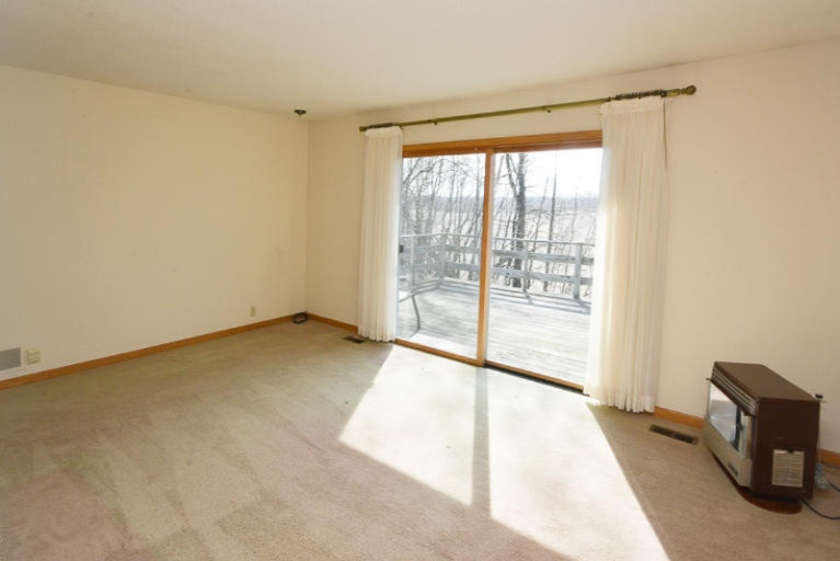 6511 Ravine Road Kalamazoo, MI 49009 - Photo 3 of 25 6511Ravine_05
