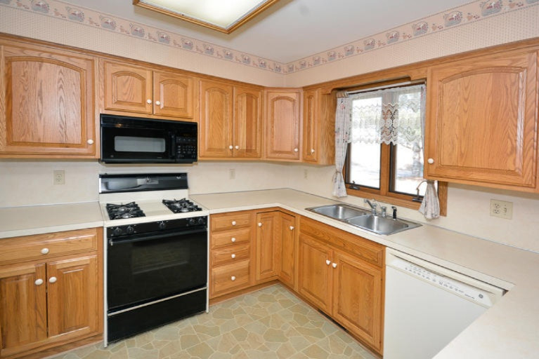 6511 Ravine Road Kalamazoo, MI 49009 - Photo 4 of 25 6511Ravine_10