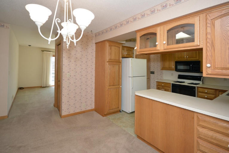 6511 Ravine Road Kalamazoo, MI 49009 - Photo 6 of 25 6511Ravine_11