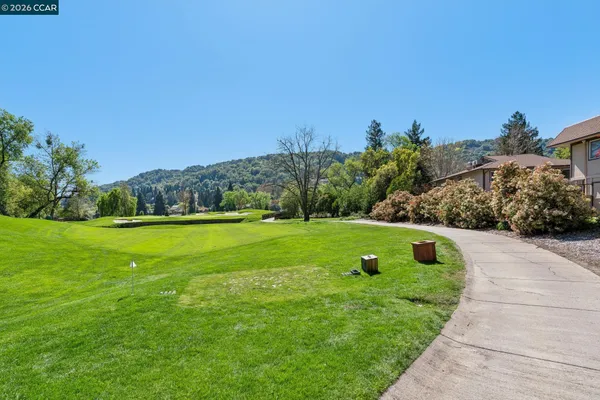 $495,000 | 809 Villa Lane, Unit 2, Moraga, CA 94556