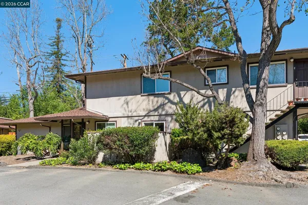 $495,000 | 809 Villa Lane, Unit 2, Moraga, CA 94556