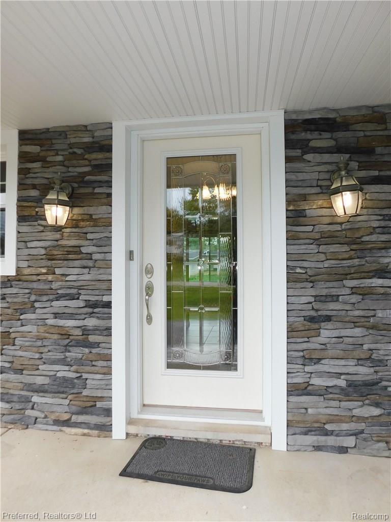 3745 Quarton Road Bloomfield Hills, MI 48302 - Photo 6 of 43 Inviting Exterior Entrance