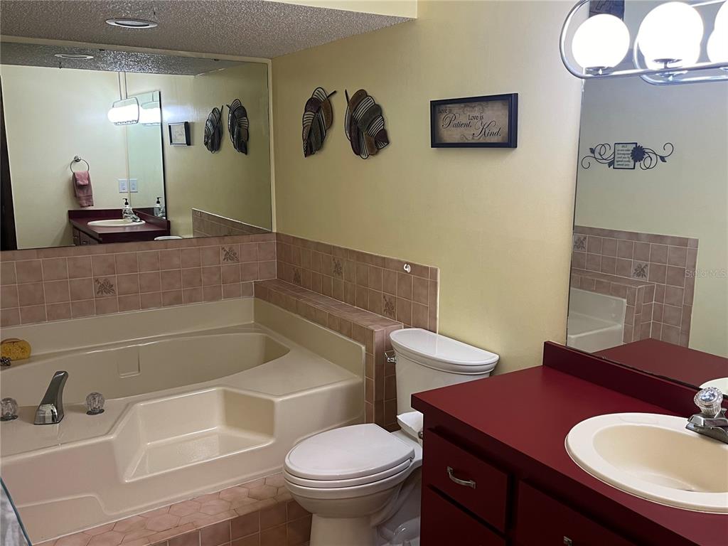 1660 West Beresford Road DeLand, FL 32720 - Photo 26 of 61 Hall Bath