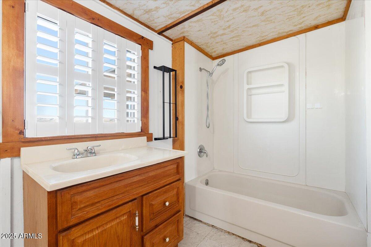 22990 North Post Road Paulden, AZ 86334 - Photo 9 of 30 09-Bathroom