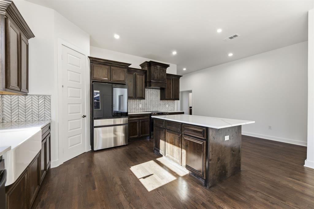 1726 Driskell Street Dallas, TX 75215 - Photo 16 of 39