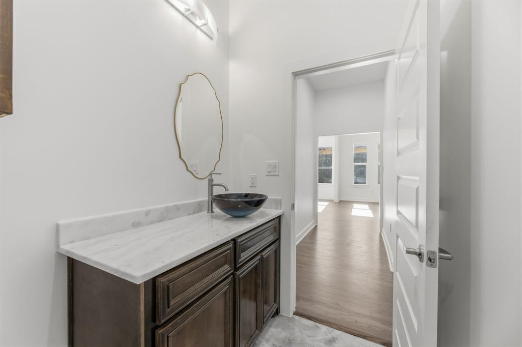 1726 Driskell Street Dallas, TX 75215 - Photo 26 of 39