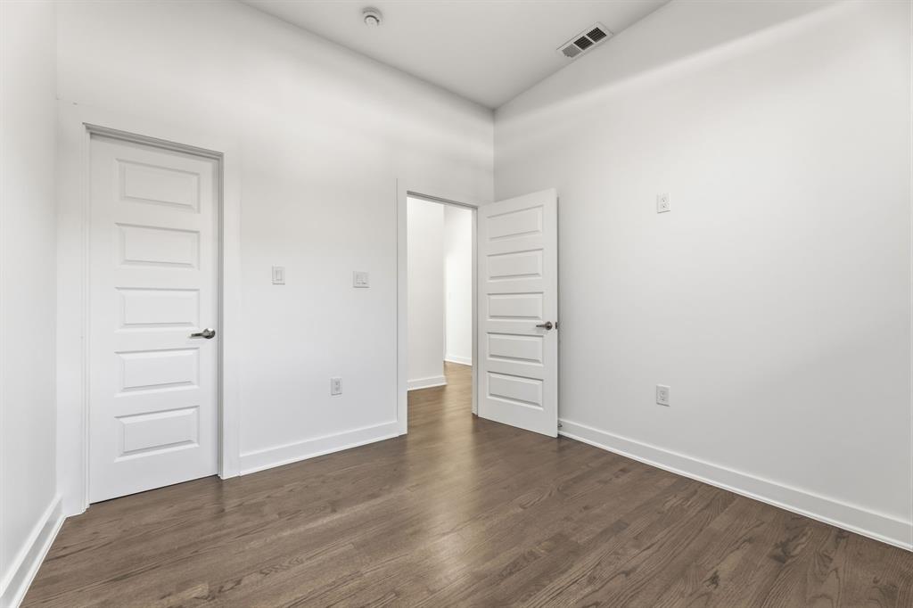 1726 Driskell Street Dallas, TX 75215 - Photo 28 of 39