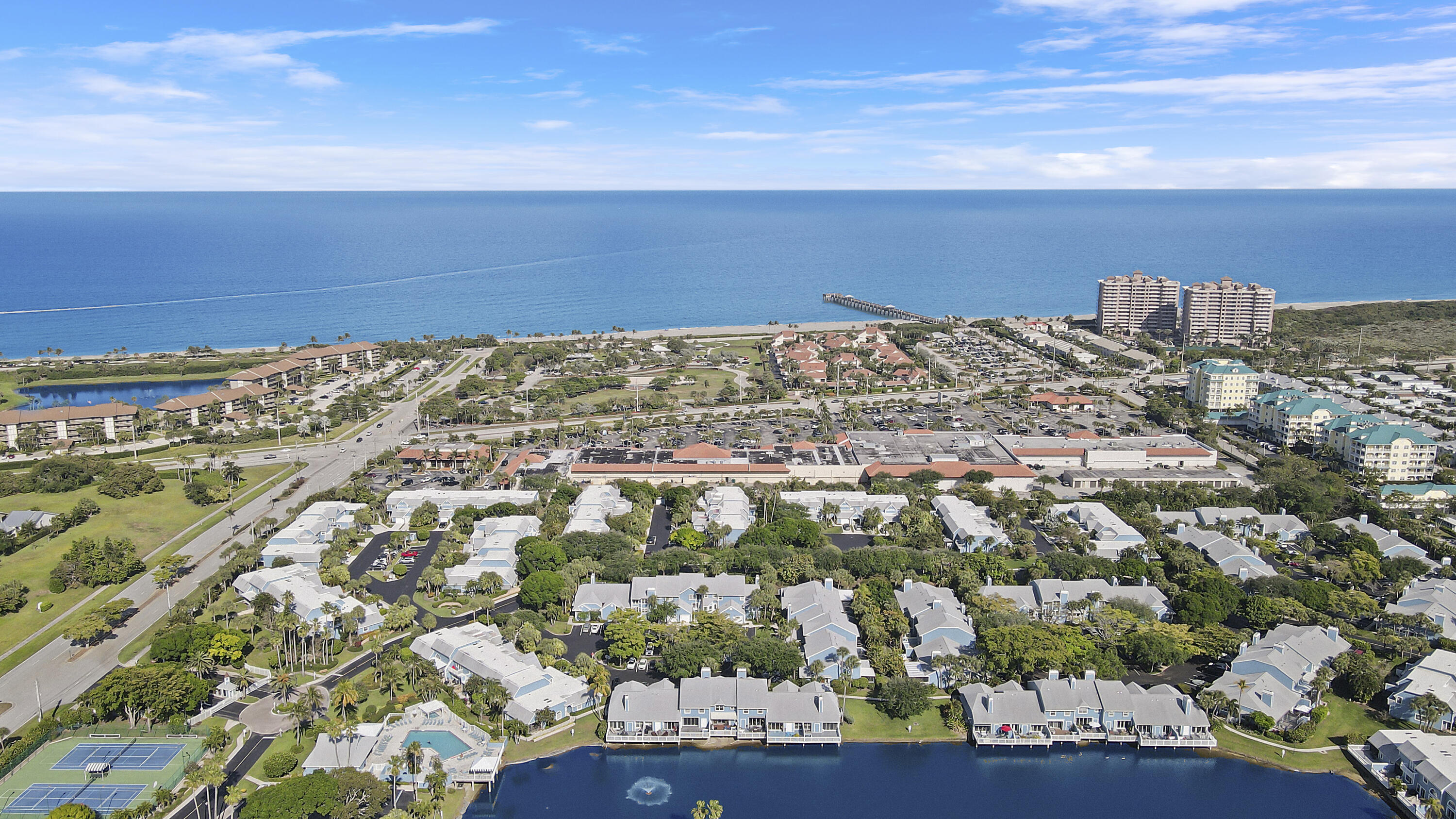 213 Ocean Dunes Circle Jupiter, FL 33477 - Photo 37 of 46 a view of a sky from a terrace