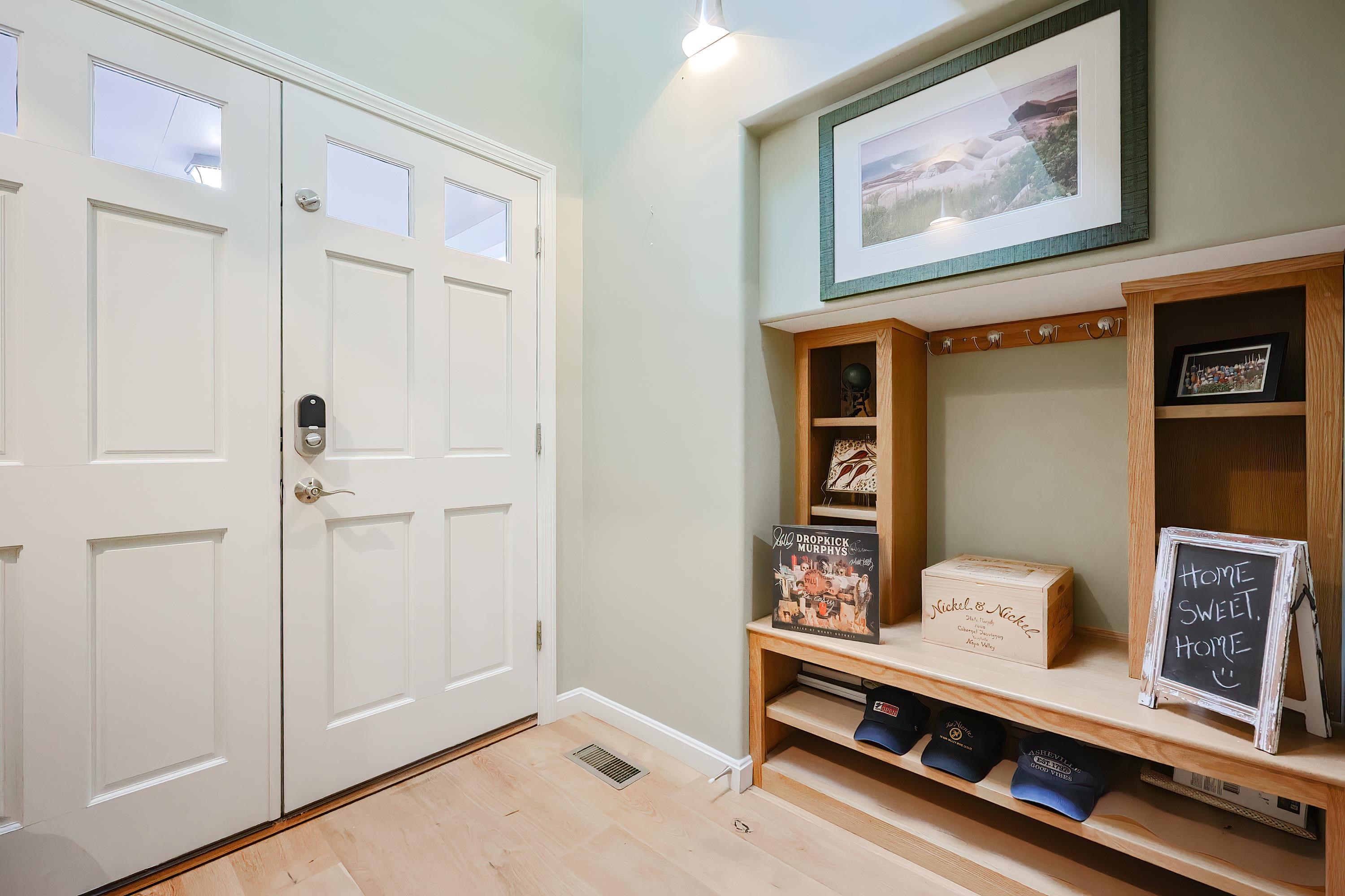 72 Cherry Hollow Road Nashua, NH 03062 - Photo 4 of 57 Gallery Image 4