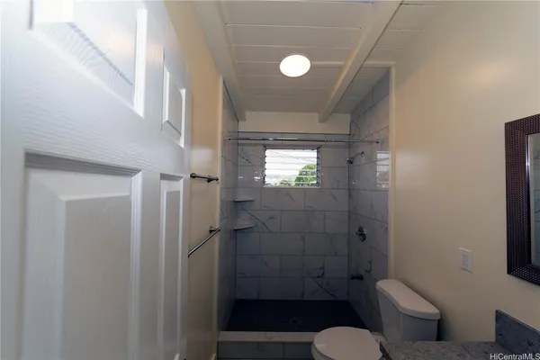 $2,400 | 723 Hoomalimali Street, Pearl City, HI 96782