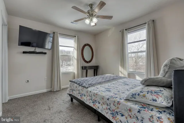 $293,500 | 1 Landing Place, Unit 1, York, PA 17408