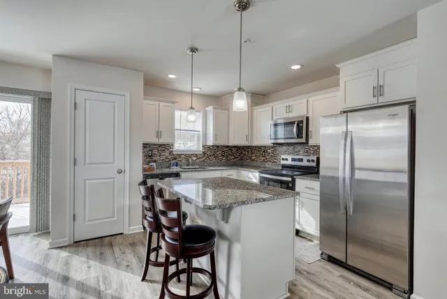 $293,500 | 1 Landing Place, Unit 1, York, PA 17408