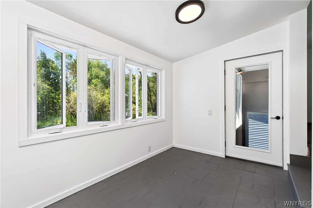 4076 Freeman Road Orchard Park, NY 14127 - Photo 20 of 49