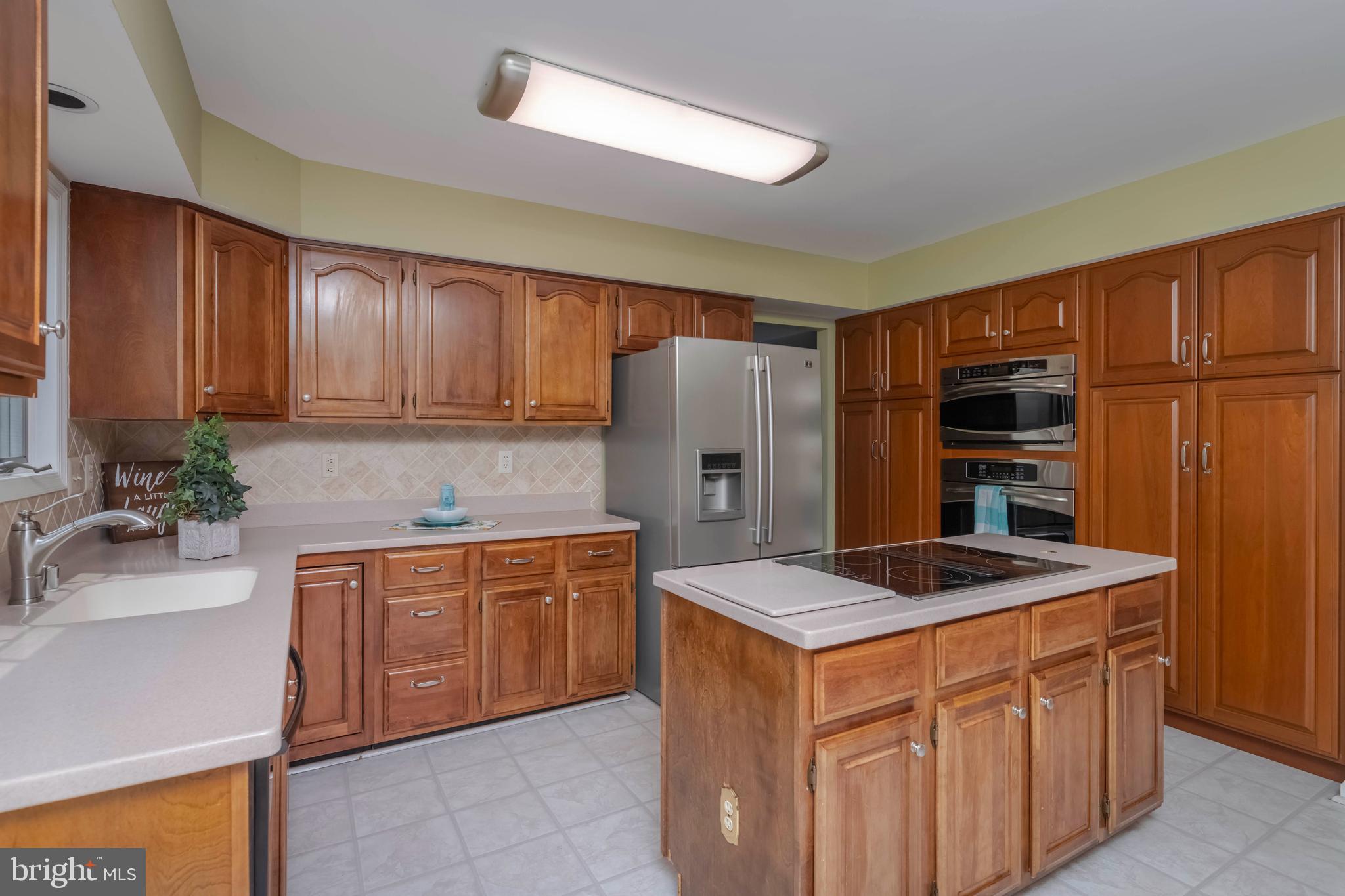 9521 Stoneoak Road Nottingham, MD 21236 - Photo 15 of 55