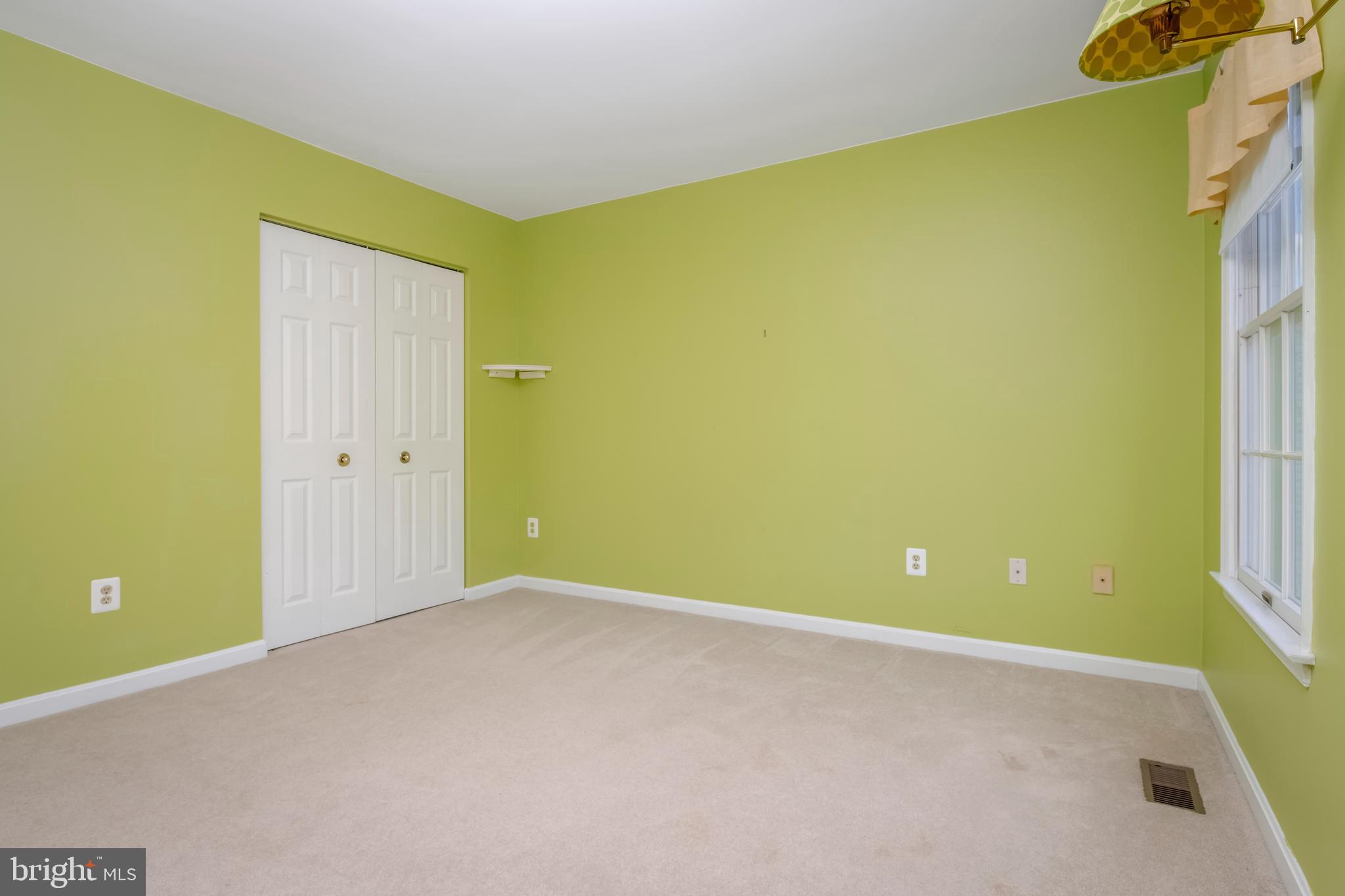 9521 Stoneoak Road Nottingham, MD 21236 - Photo 34 of 55
