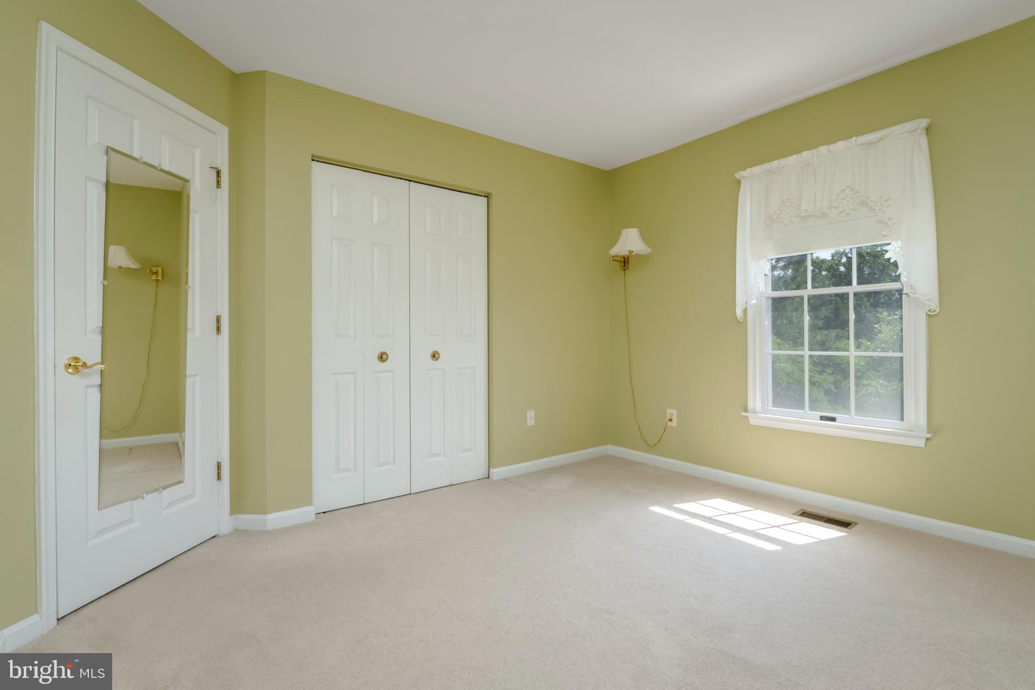 9521 Stoneoak Road Nottingham, MD 21236 - Photo 37 of 55