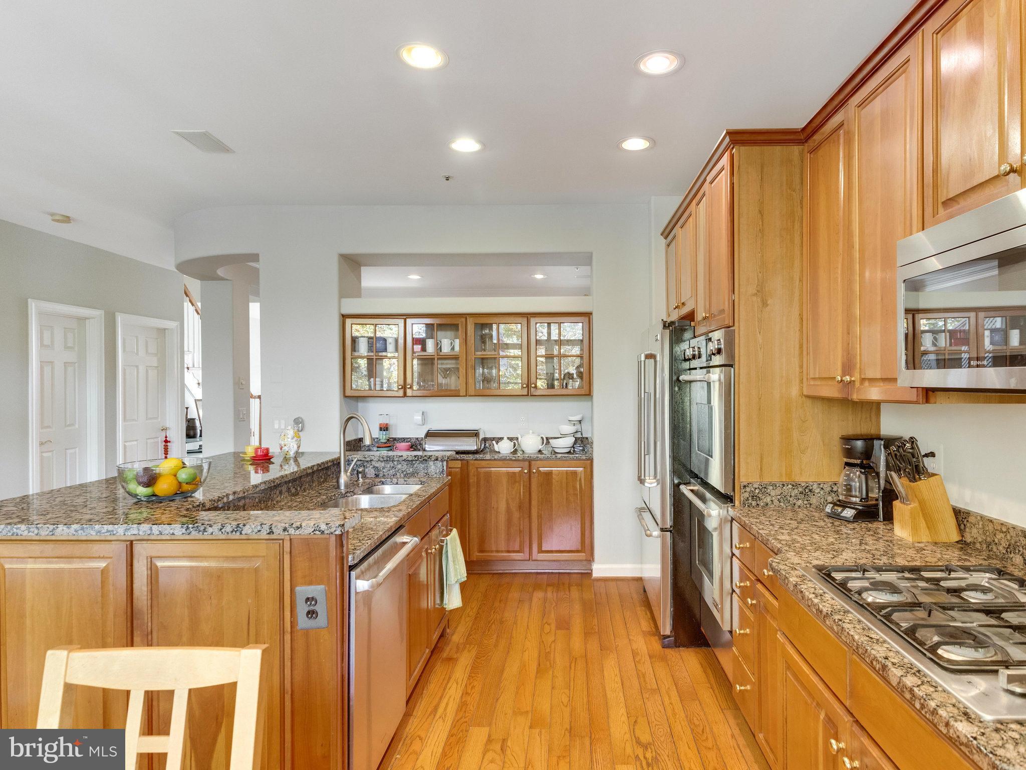 2132 21st Road North Arlington, VA 22201 - Photo 9 of 30 Kitchen