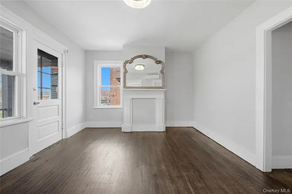$1,950 | 45 South Robinson Avenue, Unit 2, Newburgh, NY 12550