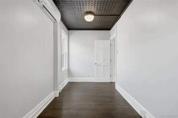 $1,950 | 45 South Robinson Avenue, Unit 2, Newburgh, NY 12550